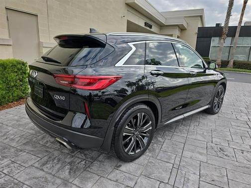 2022 INFINITI QX50 LUXE