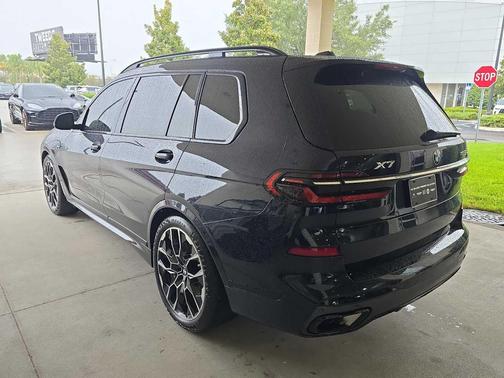 2023 BMW X7 xDrive40i