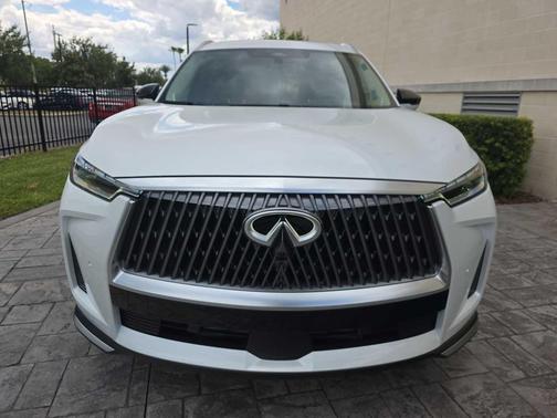 Radiant White 2026 INFINITI QX60 LUXE FWD
