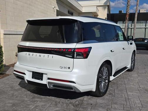 2026 INFINITI QX80 Luxe