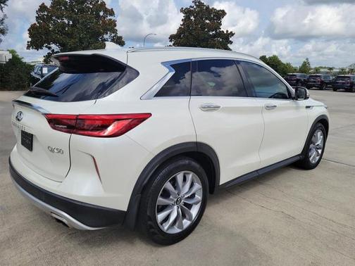 2021 INFINITI QX50 LUXE