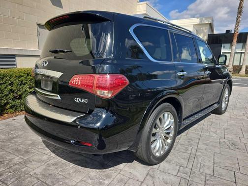 2016 INFINITI QX80 Base