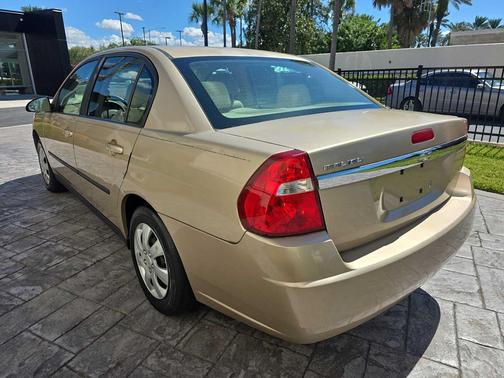 2005 Chevrolet Malibu Base