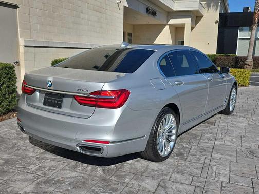 2018 BMW 750 I