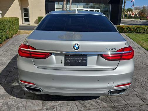 2018 BMW 750 I