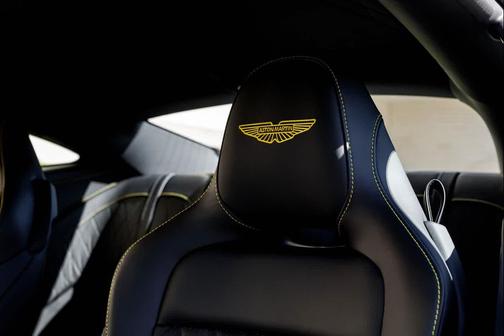 2026 Aston Martin DB12 2 DR COUPE
