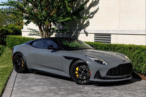 2026 Aston Martin DB12 2 DR COUPE
