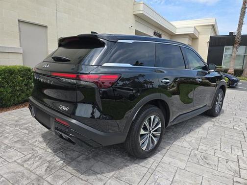 2025 INFINITI QX60 Pure