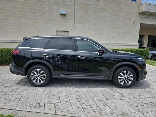 2025 INFINITI QX60 Pure