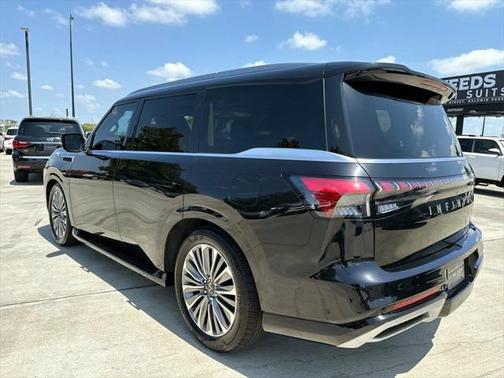 2025 INFINITI QX80 SENSORY AWD