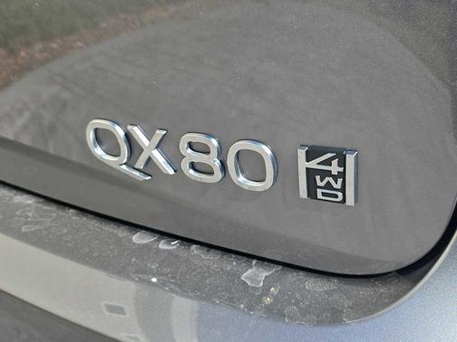 2025 INFINITI QX80 SENSORY AWD