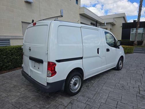 2021 Nissan NV200 S