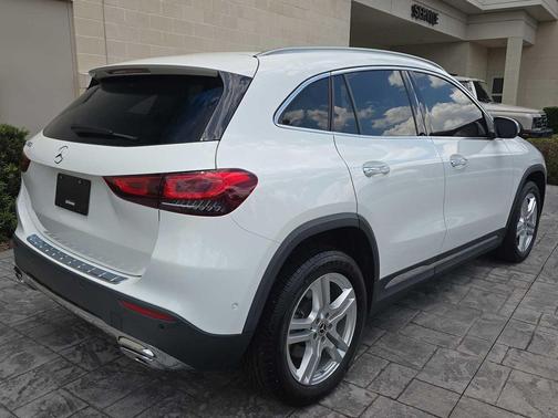 Polar White 2021 Mercedes-Benz GLA 250 Base 4MATIC