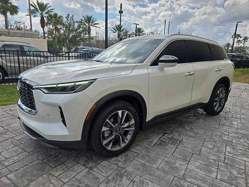 2022 INFINITI QX60 Luxe