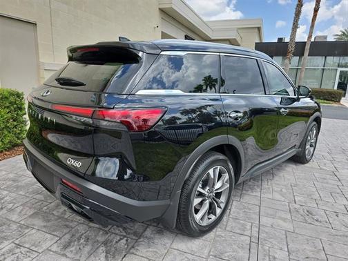 2025 INFINITI QX60 Luxe