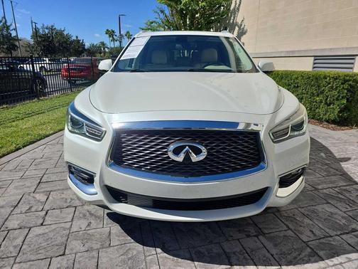 2017 INFINITI QX60 Base