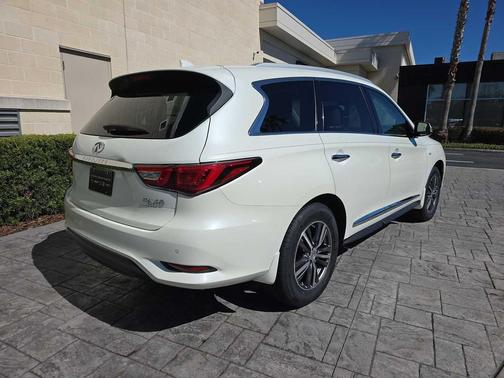 2017 INFINITI QX60 Base