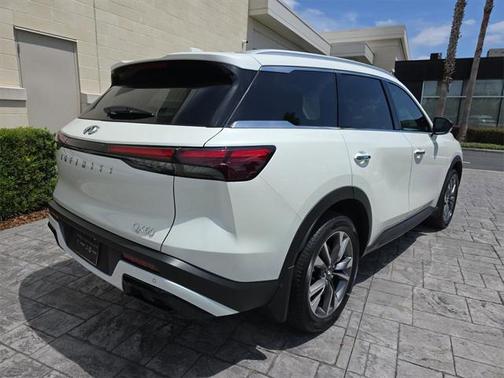 2025 INFINITI QX60 Luxe