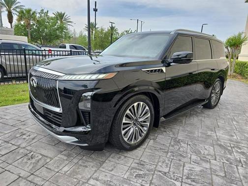 2025 INFINITI QX80 Luxe