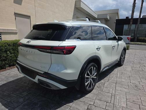 Majestic White 2023 INFINITI QX60 SENSORY