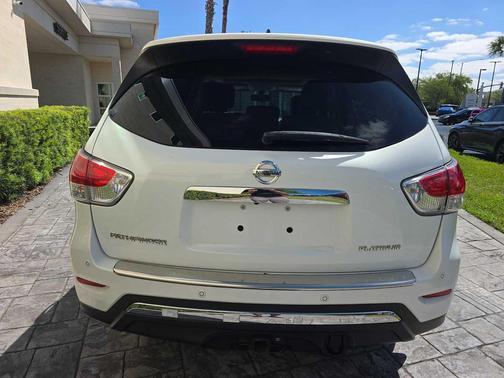 2014 Nissan Pathfinder Platinum