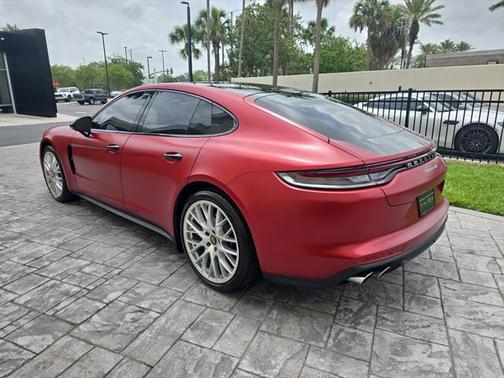2023 Porsche Panamera 4