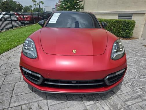 2023 Porsche Panamera 4