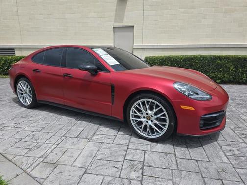 2023 Porsche Panamera 4
