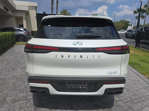 2025 INFINITI QX60 Luxe