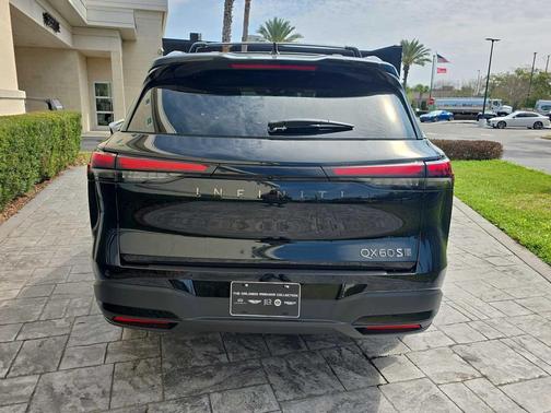2026 INFINITI QX60 Base