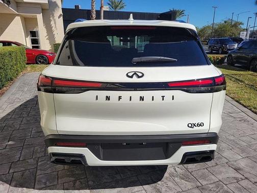 2025 INFINITI QX60 Luxe