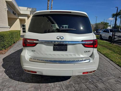 2024 INFINITI QX80 SENSORY AWD