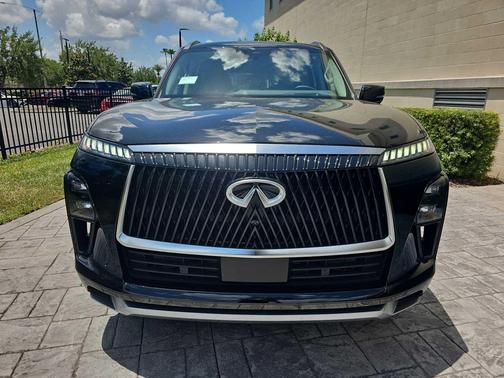 Black Obsidian 2026 INFINITI QX80 Luxe