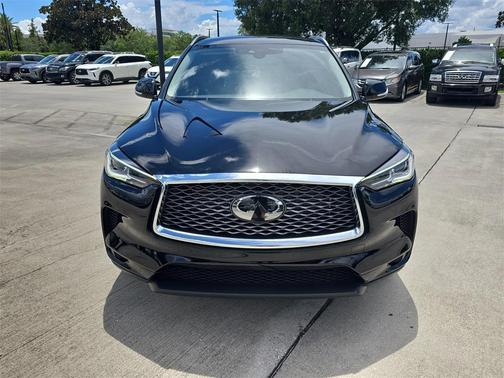 2023 INFINITI QX50 LUXE