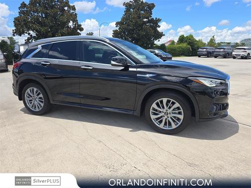 2023 INFINITI QX50 LUXE