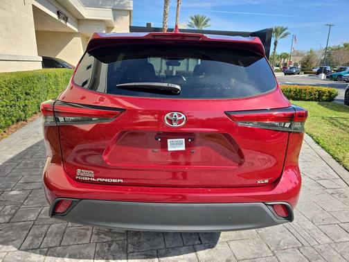 2021 Toyota Highlander XLE