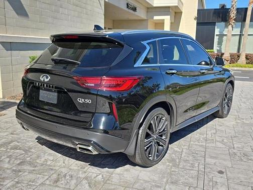 2022 INFINITI QX50 LUXE