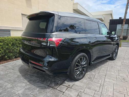 Mineral Black/Graphite Shadow 2026 INFINITI QX80 AUTOGRAPH AWD