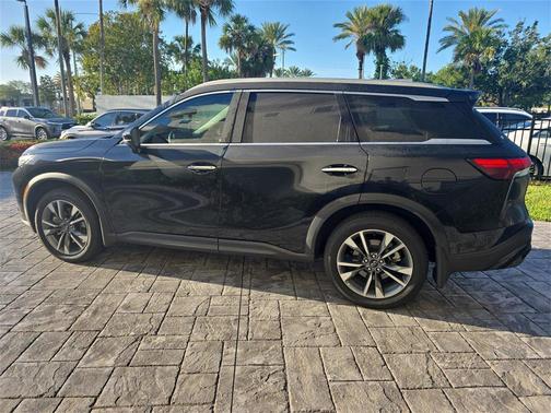 2025 INFINITI QX60 Luxe