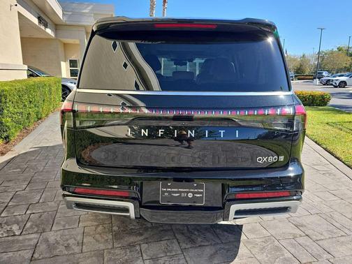 2025 INFINITI QX80 SENSORY AWD