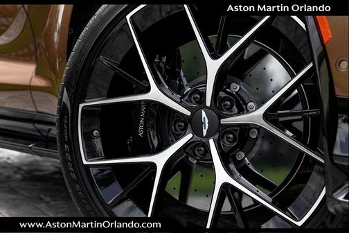 2025 Aston Martin DBX 707