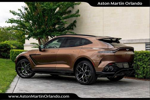 2025 Aston Martin DBX 707