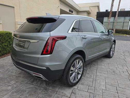 2024 Cadillac XT5 Premium Luxury