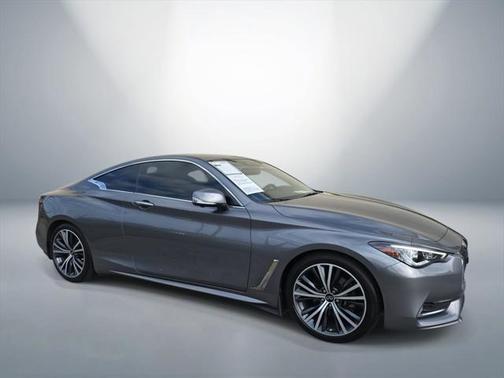 2022 INFINITI Q60 LUXE