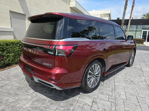 2025 INFINITI QX80 Luxe