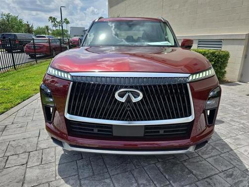 2025 INFINITI QX80 Luxe