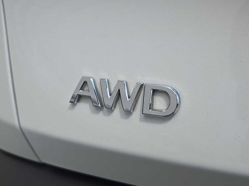 Majestic White 2025 INFINITI QX60 SENSORY