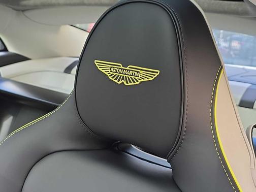 2025 Aston Martin Vanquish V12