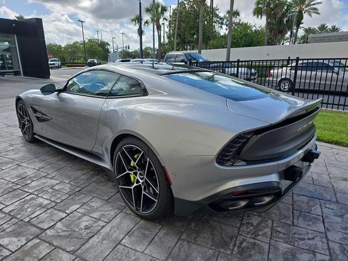 2025 Aston Martin Vanquish V12