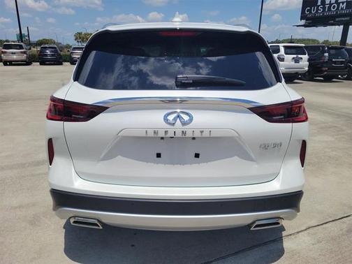 2023 INFINITI QX50 LUXE